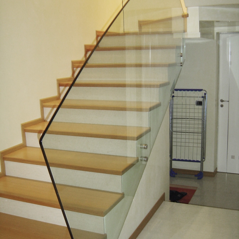 Niero scale e parapetti 22